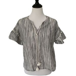 Francesca’s Blue Rain Grey Tassel Top size S